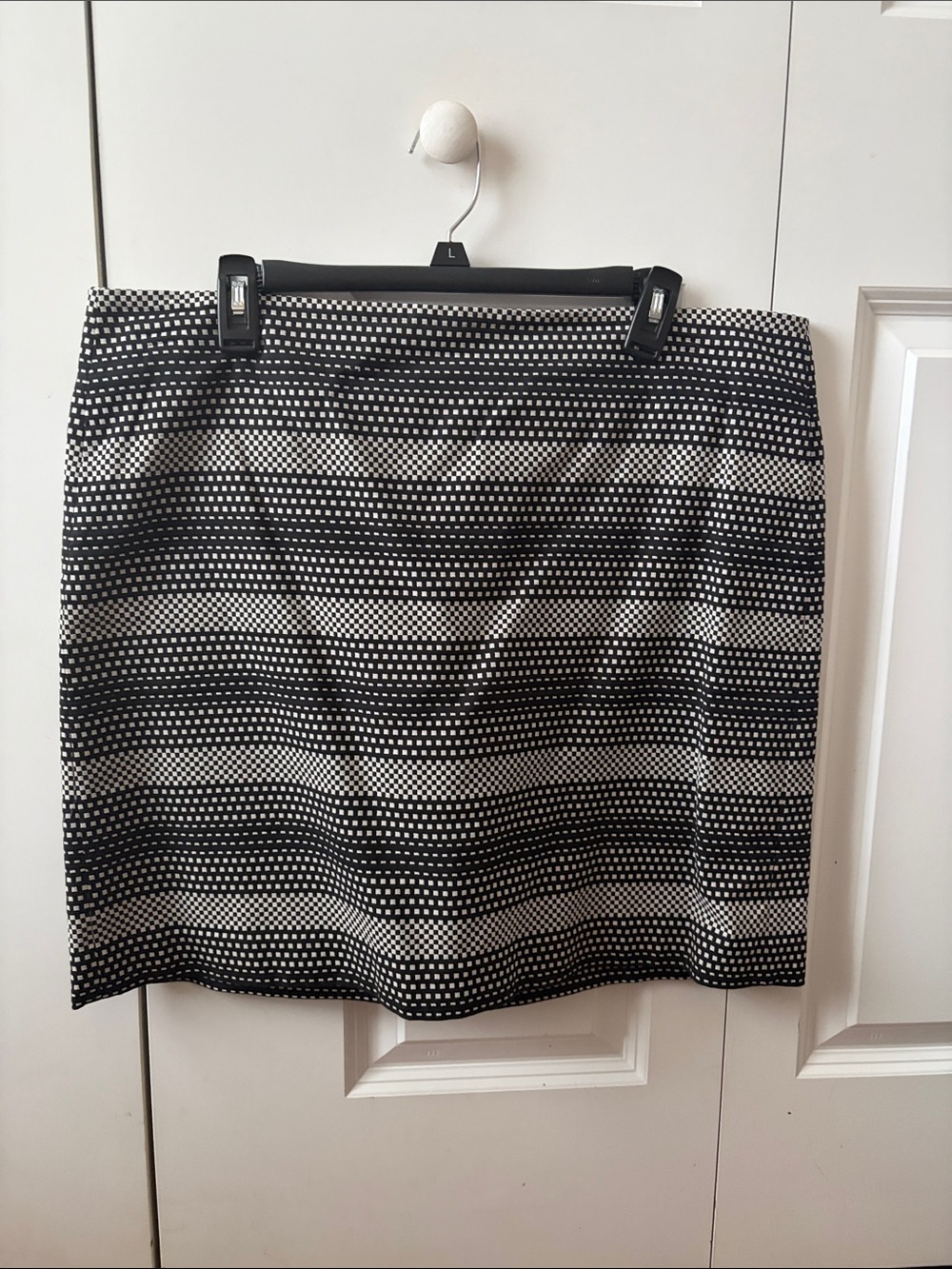 The Loft Black and White Mini Skirt with Geometric Stripe Size 14